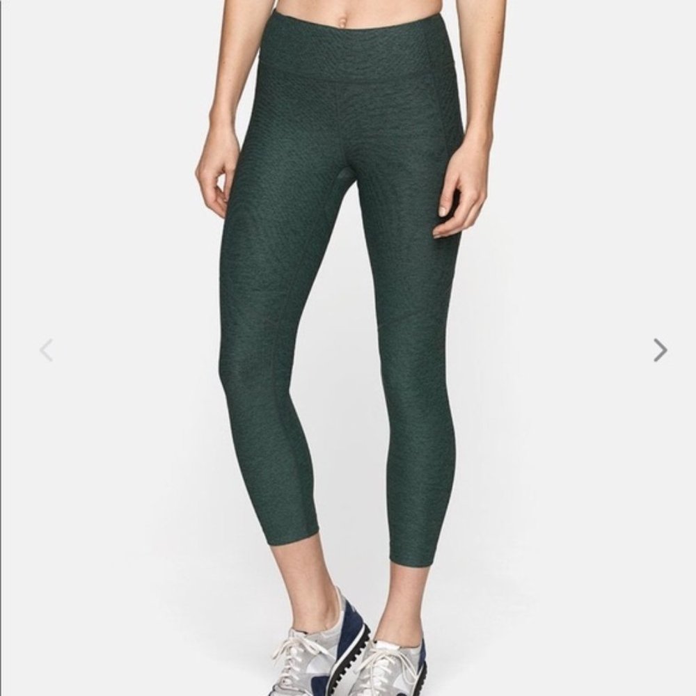 NWT Outdoor Voices 3/4 Warmup Legging Hunter Green